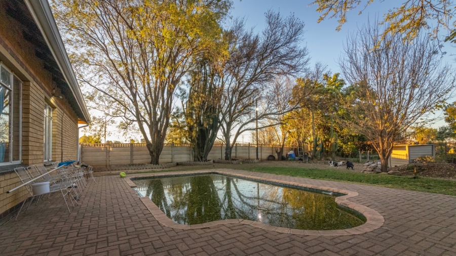 3 Bedroom Property for Sale in Uitsig Free State